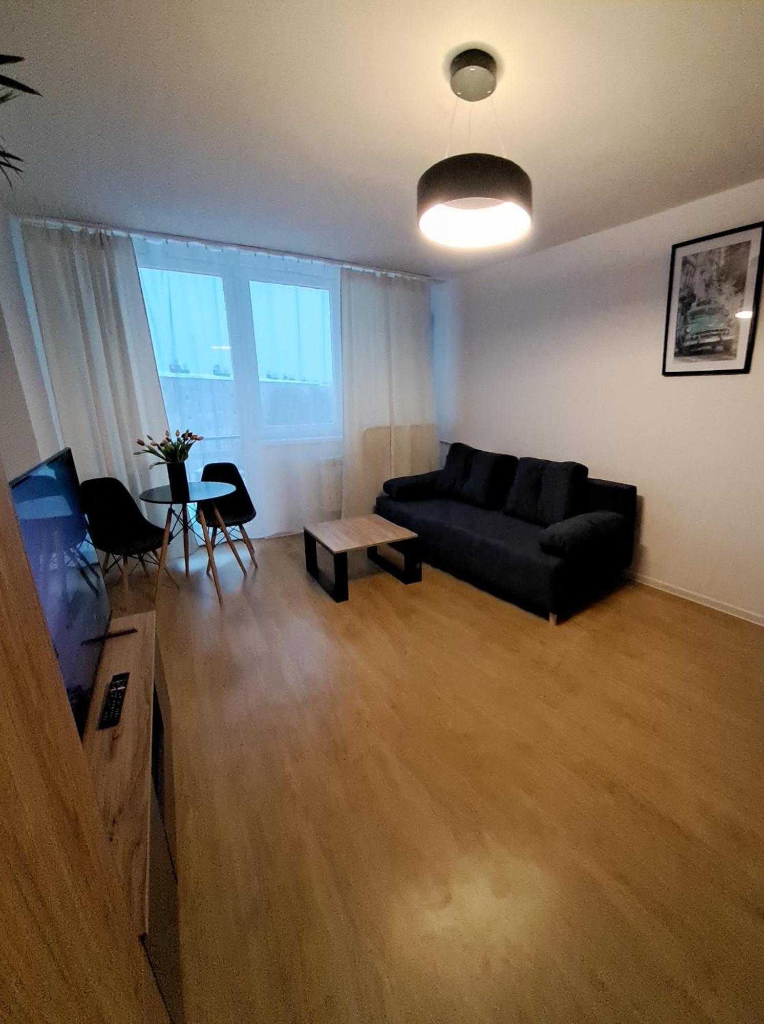 Kawalerka 28M Salon Z Kuchnia Centrum Nowy Sacz Exterior photo